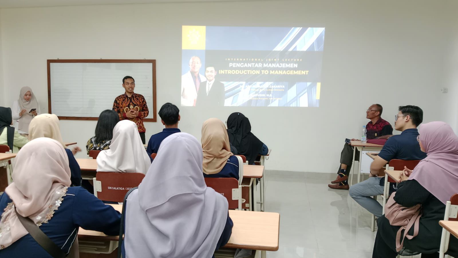 Jalin Kerjasama dengan University Malaya (Malaysia), Prodi Bisnis Digital Gelar International Joint Lecture