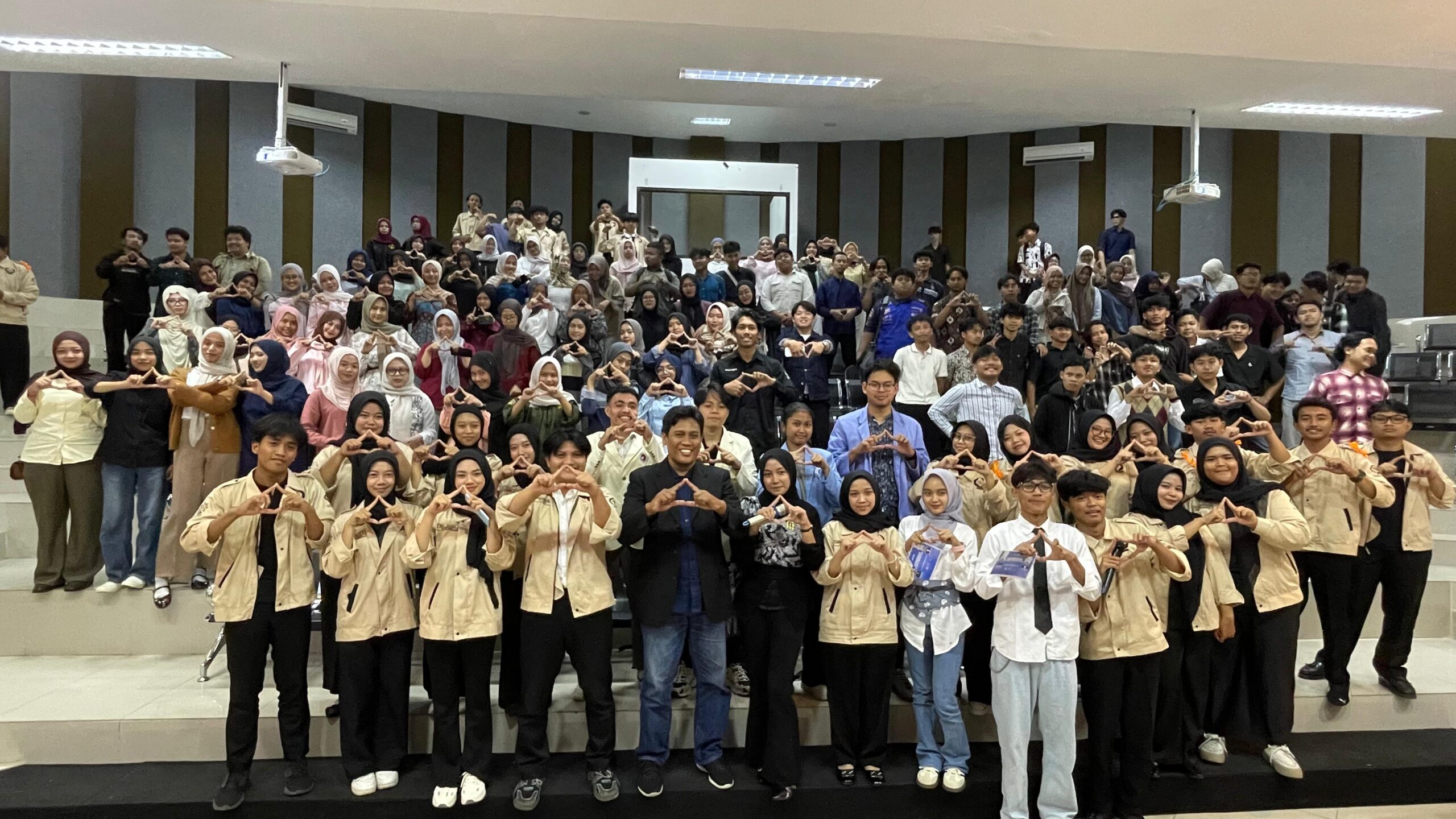 Seminar Digital Marketing Bahas Strategi Terpadu untuk Pertumbuhan Bisnis Berkelanjutan