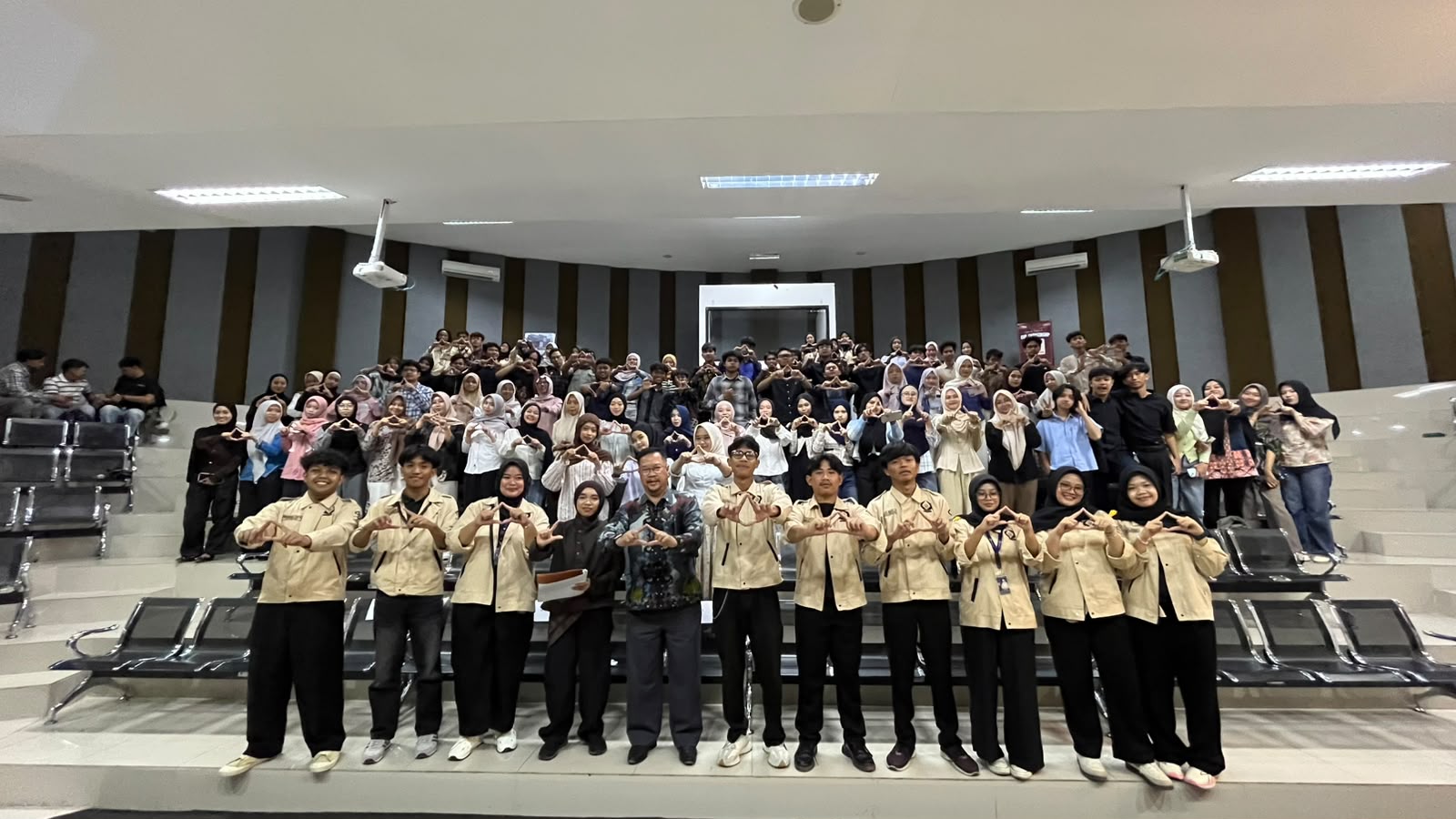 Seminar Web 3.0 dan Blockchain HMPS Bisnis Digital UIN Salatiga Tahun 2026