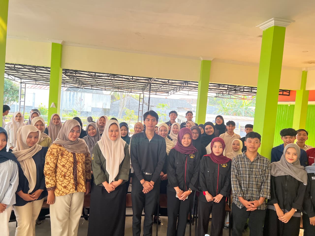 DEMA FEBI BERSAMA HMPS EKONOMI SYARIAH GELAR GHAZALIA CENTER, KAJI DAMPAK GEOPOLITIK TERHADAP EKONOMI INDONESIA