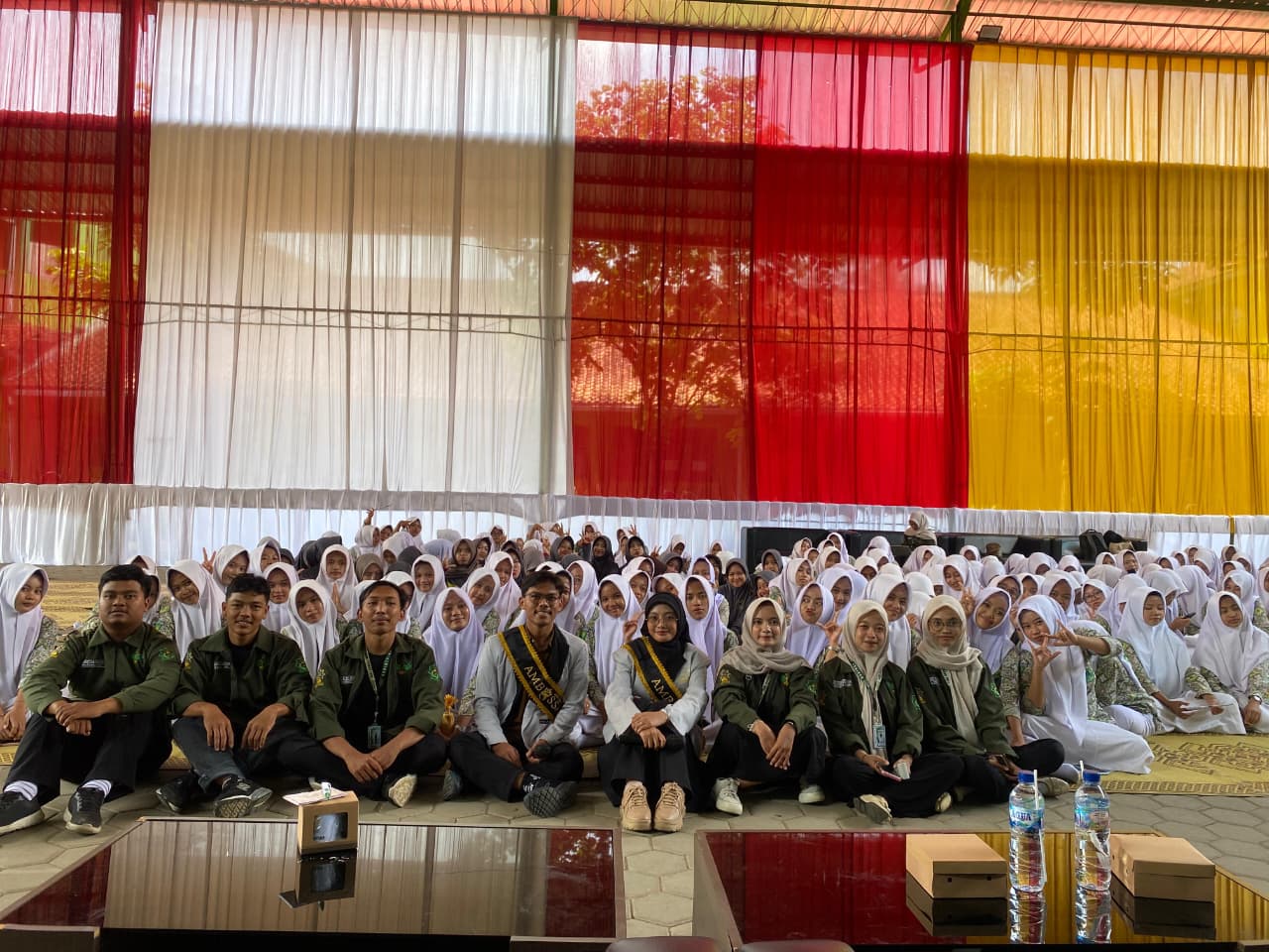 Persiapkan Masa Depan Pelajar, HMPS Ekonomi Syariah UIN Salatiga Gelar Sharia Action School di MAN 1 Semarang