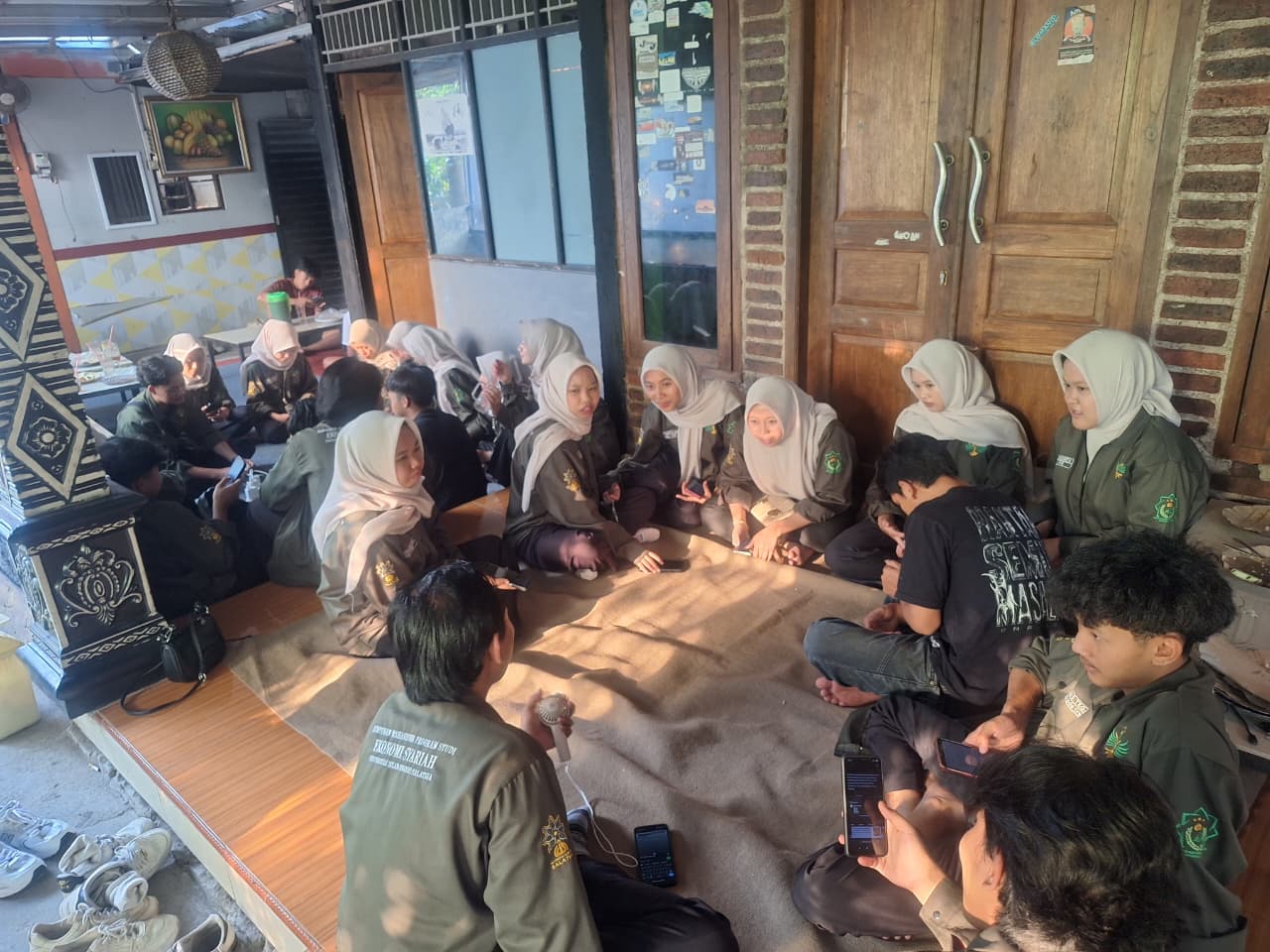 Kenaikan Harga Pertamax dan Pengaruhnya terhadap Stabilitas Ekonomi.