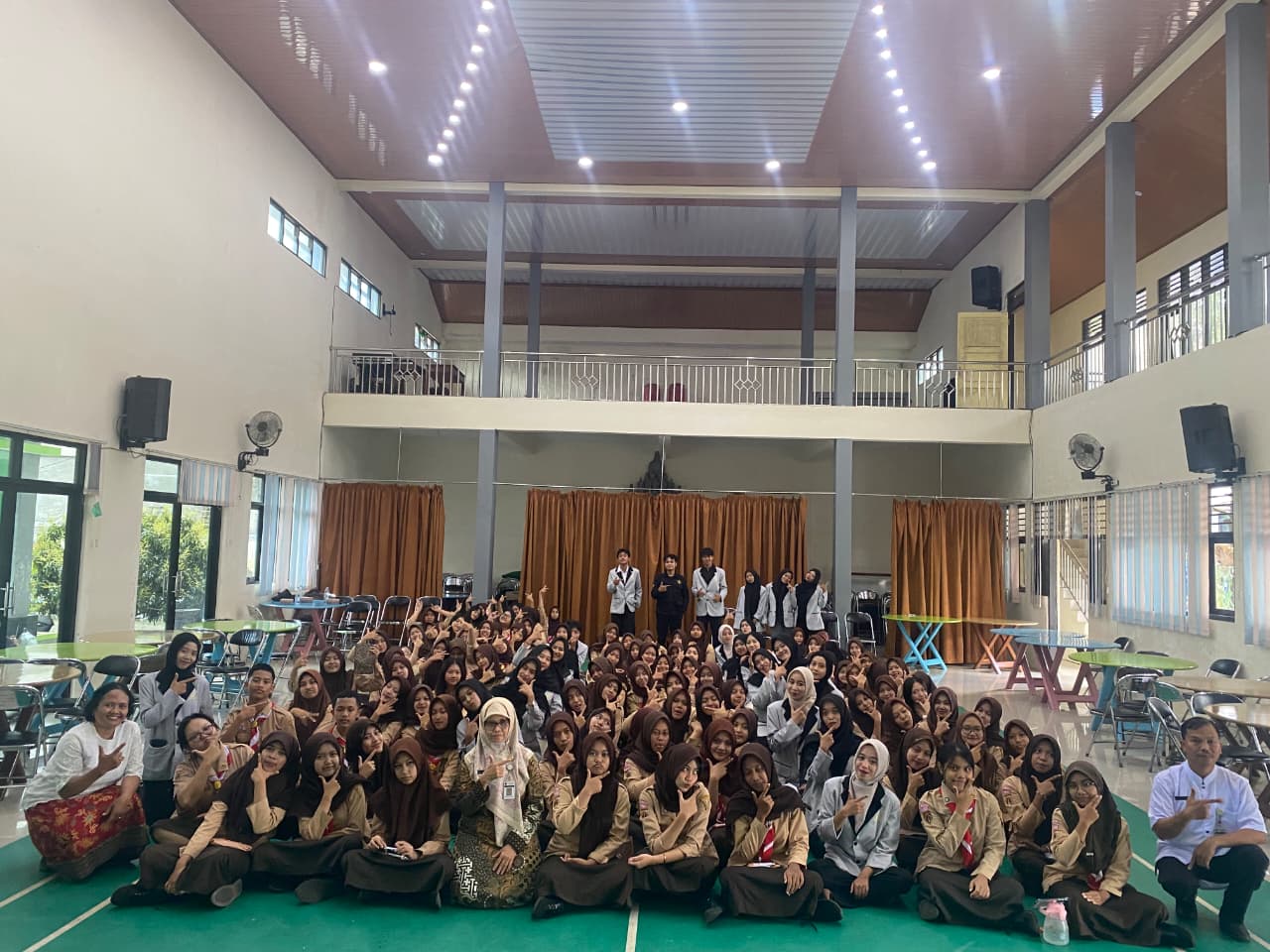 Edukasi dan sosialisasi Genfina (gEN Z FINANCIAL AWARENES)